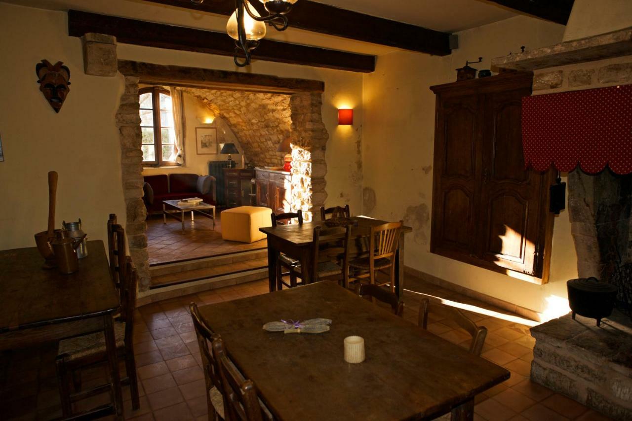 Maison De Dame Tartine Issirac Bagian luar foto