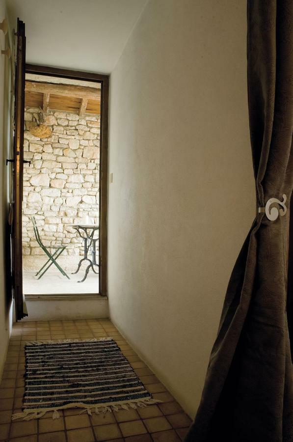 Maison De Dame Tartine Issirac Bagian luar foto